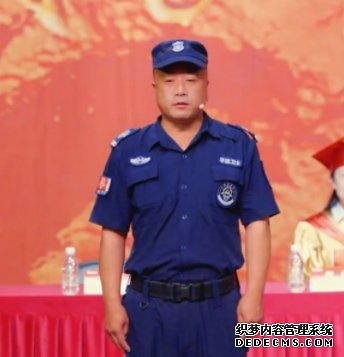 南门保安侯彦军暖心送别北舞学子：学校永远是你们的家！