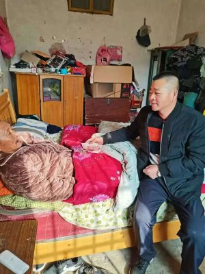 华远卫士工会慰问员工家属